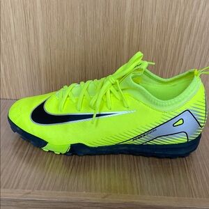 Nike Jr. Mercurial Vapor 16 Academy Turf Soccer Cleats (Size 5.5Y)